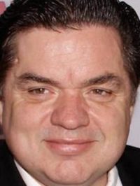  Oliver Platt