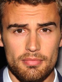  Theo James