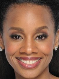  Anika Noni Rose