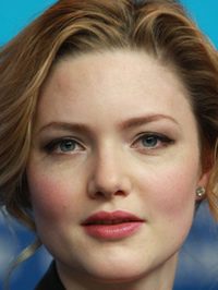  Holliday Grainger