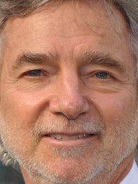  Curtis Hanson