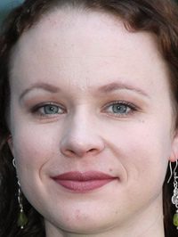  Thora Birch