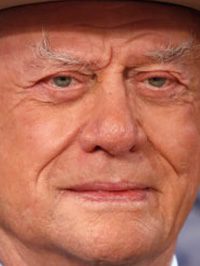  Larry Hagman