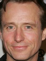 Linus Roache