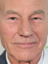  Patrick Stewart