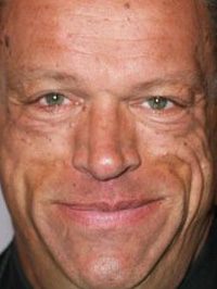  Brian Thompson