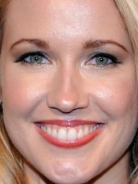  Anna Camp