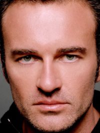  Julian McMahon