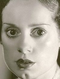  Elsa Lanchester