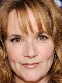  Lea Thompson