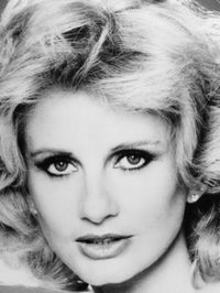  Jill Ireland