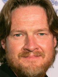  Donal Logue