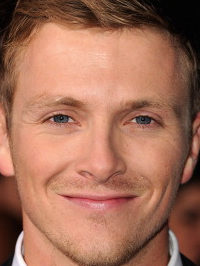  Charlie Bewley