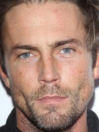  Desmond Harrington