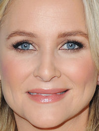  Jessica Capshaw