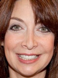  Illeana Douglas