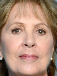  Penelope Wilton