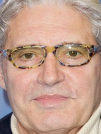  Michael Nouri