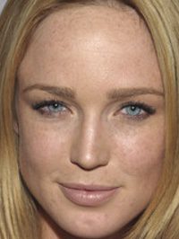  Caity Lotz