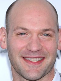  Corey Stoll