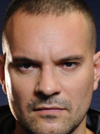  Nick Nevern