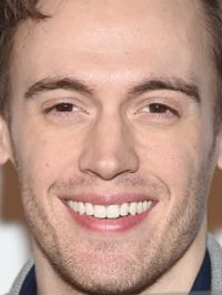  Erich Bergen