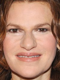  Sandra Bernhard