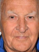 Robert Loggia