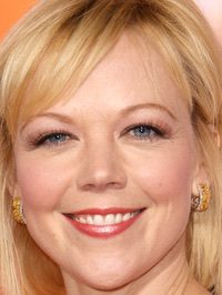  Emily Bergl