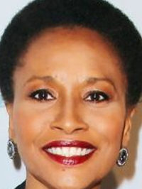  Jenifer Lewis