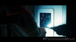 Lockdown: Passengers Clip