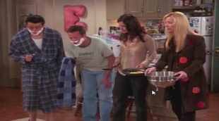 'Friends' makes their own Mannequin Challenge