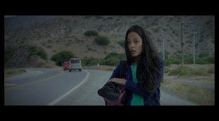 'La niña de tacones amarillos' Trailer