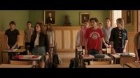 'School's Out' Spanish Trailer