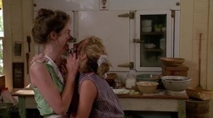 Clip 'Green Fried Tomatoes' kitchen