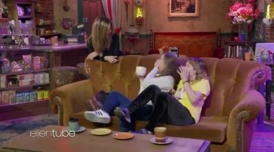 Jennifer Aniston surprises her fans at Central Perk for 'The Ellen Show'